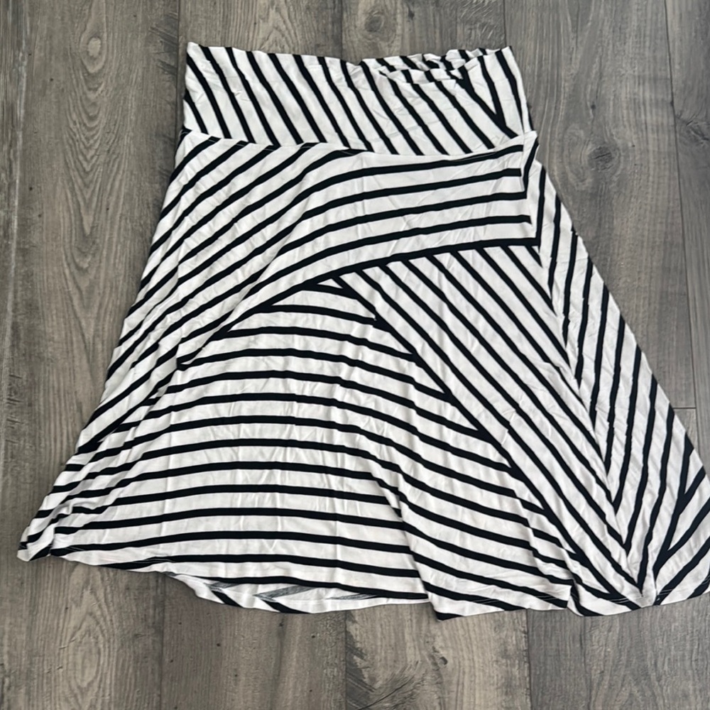 a.n.a Black and White Striped Midi Skirt
